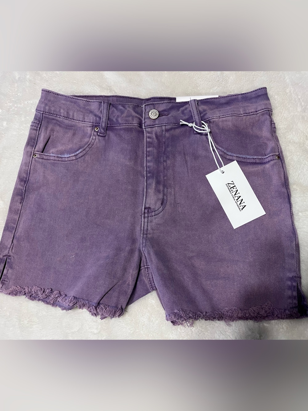 Zenana Outfitters Violet Frayed-Hem High-Rise Denim Shorts